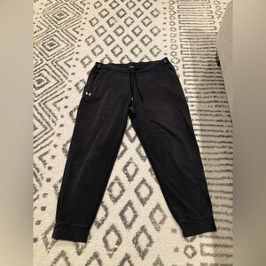 Women under armour black logo jogger sweatpants size l